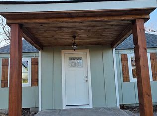 119 N Gray St, Chouteau, OK 74337