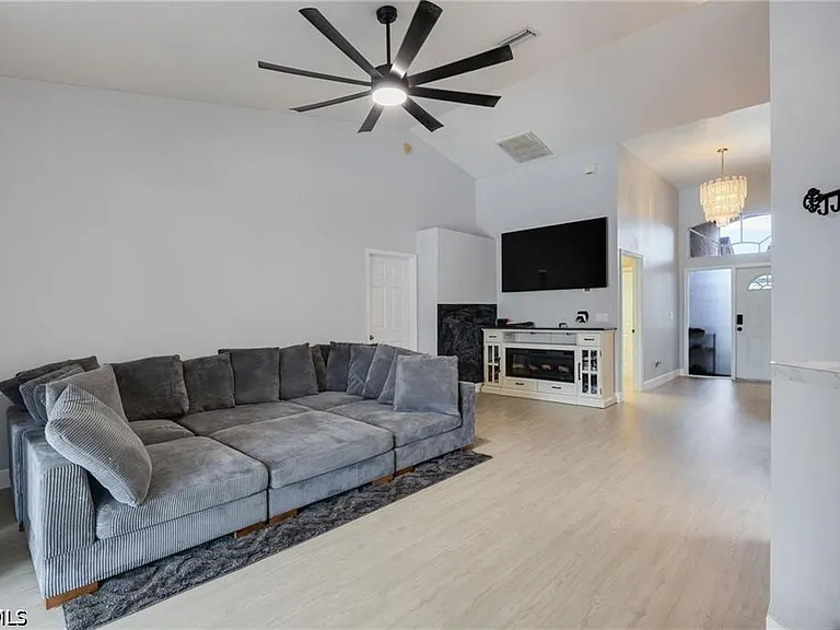 17791 Castle Harbor Dr — Photo 5