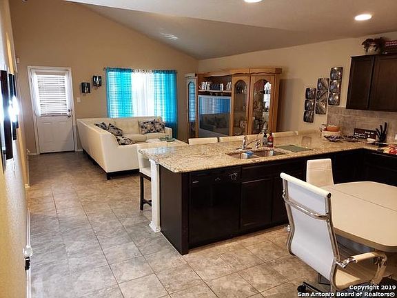 3rd image of 6110 Hackberry Pond
