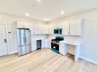 220 Winthrop St #304, Winthrop, MA 02152