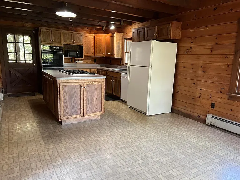 1327 Fairfield Rd — Photo 5