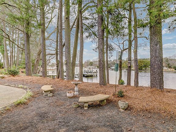 5th image of 252 Deep Water Dr