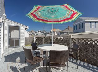 17 N St REAR UNIT, Hampton, NH 03842
