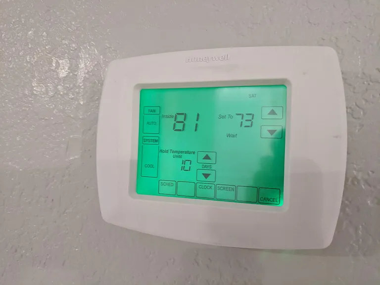 Brand new central air conditioner and thermostat installed 2020