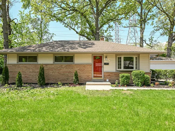 5955 North Sidney PLACE, Glendale, WI 53209