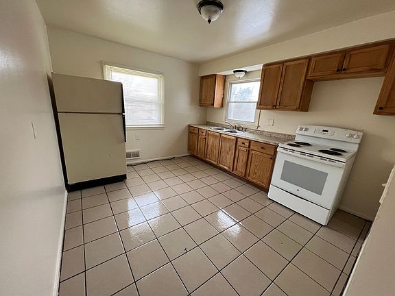 2nd image of 5264-5266 N 84th St #628f524de