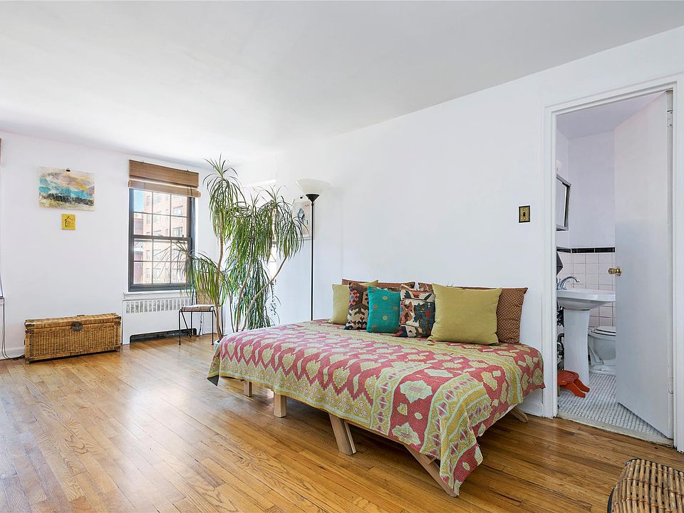 2nd image of 56 Jane St APT 4A