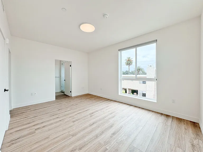 1743 Armacost Ave — Photo 22