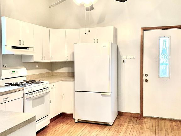 4th image of 3316 N Southport Ave APT 1F