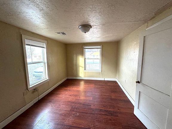 5th image of 312 S Krouth St