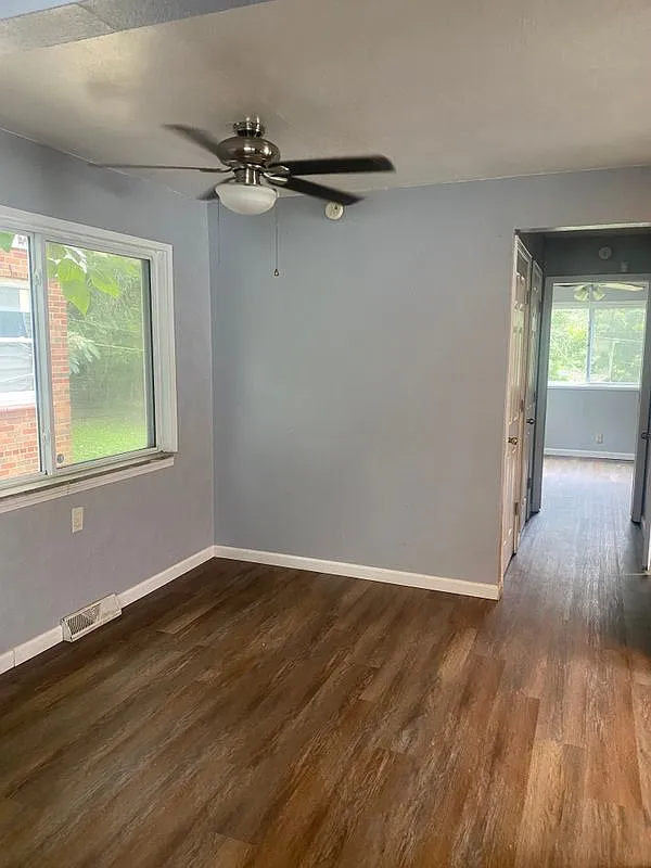 1 bed, 1.0 bath, 640 sqft, $700 — Photo 2