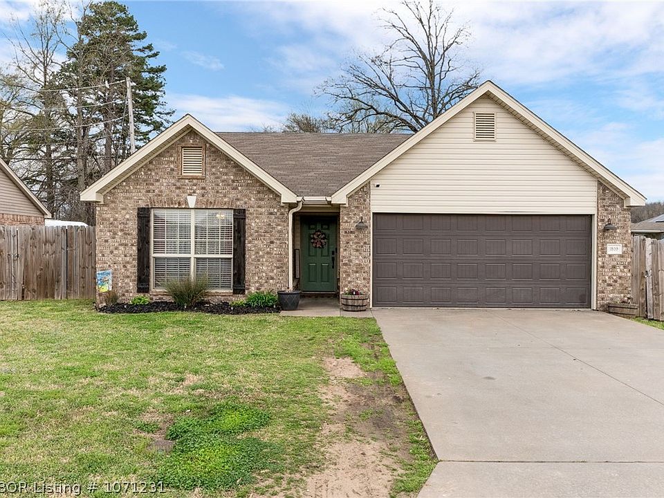 1st image of 1809 Forest Oaks Dr