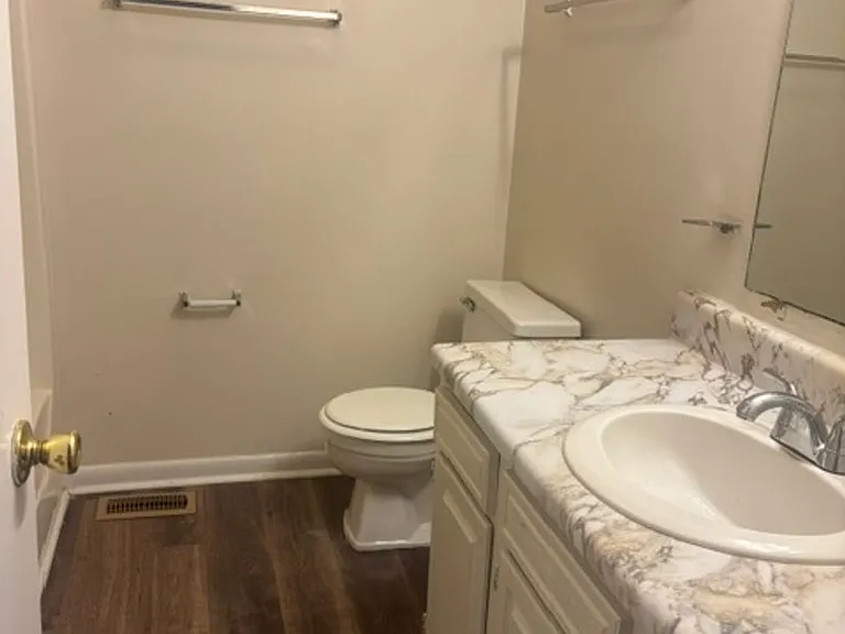 Pine Villa Town Houses — Photo 12
