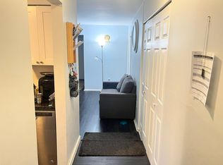 1109 Green Hollow Dr, Iselin, NJ 08830