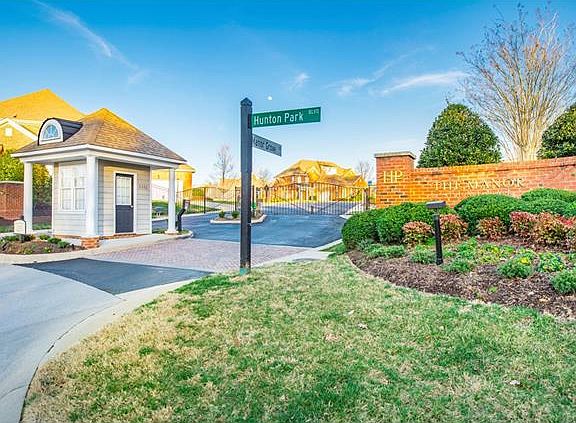 2nd image of 3480 Manor Grove Cir