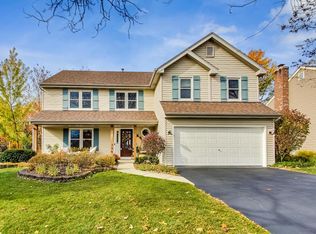 336 Colonial Cir, Geneva, IL 60134