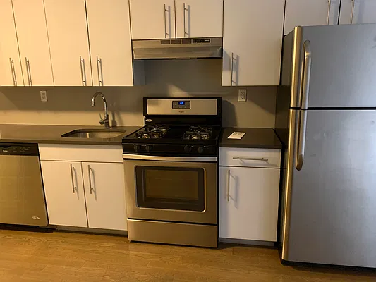 Rented by Bruma Realty LLC | media 2