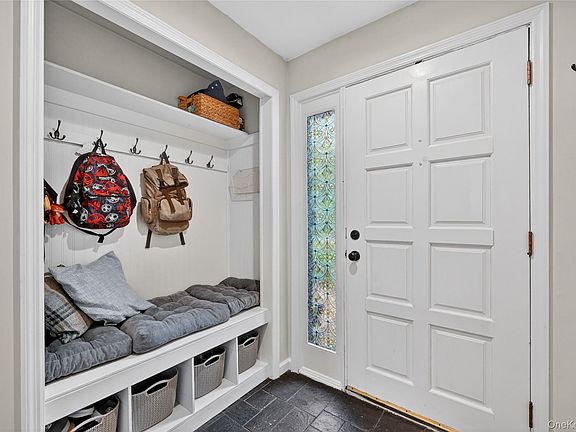 5th image of 351 Jackson Avenue