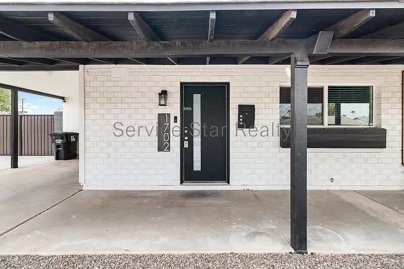 4 bed, 2.0 bath, 1500 sqft, $3,300 — Photo 4