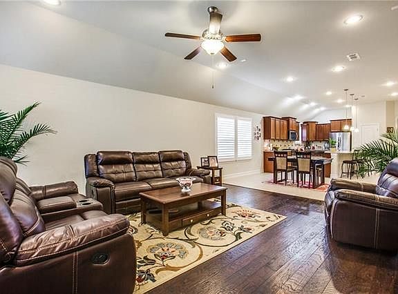2nd image of 6808 Revere Dr
