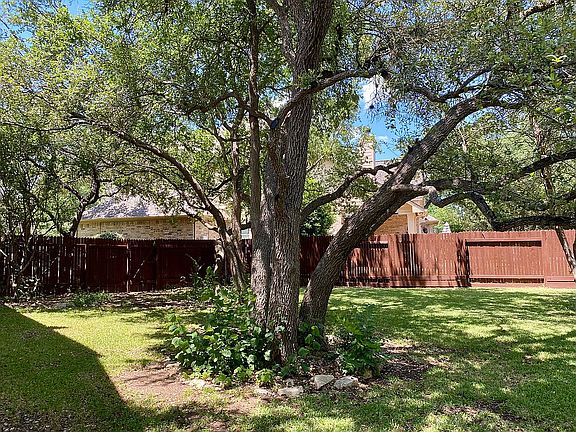 4th image of 3205 Indigo Waters Dr