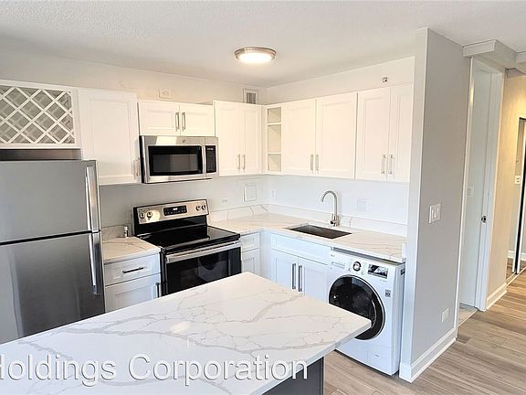 2nd image of 913 N Main St #10066554