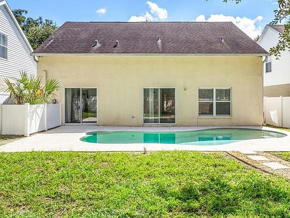 3rd image of 16013 Stags Leap Dr