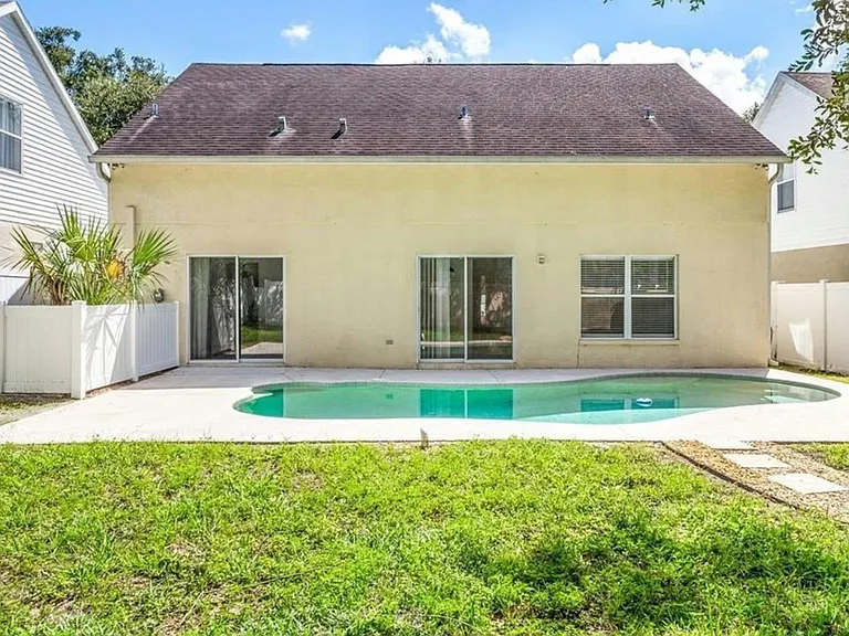 16013 Stags Leap Dr — Photo 3