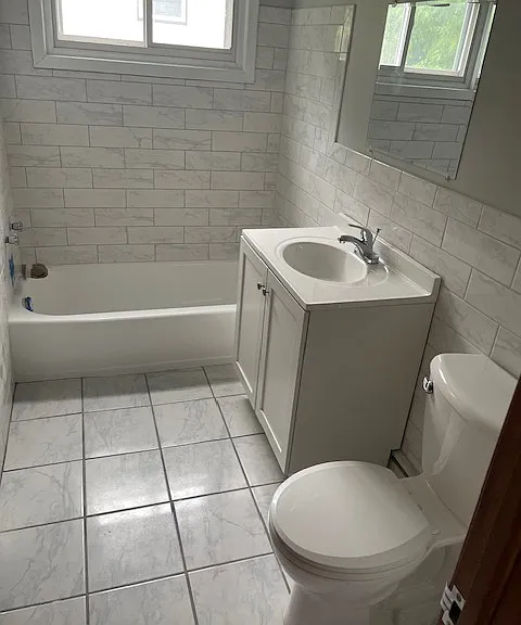 965 Avon St N #9 — Photo 11