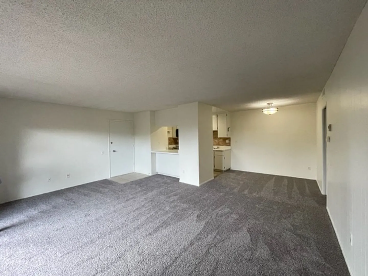 1Bedroom 1Bathroom Single Story Condo in La Mesa with several amenities — Photo 3