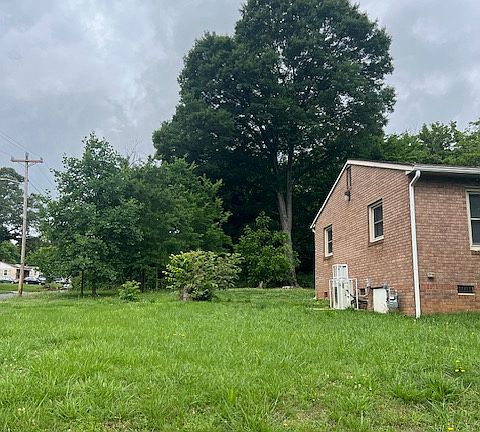 2nd image of 1122 Lerain Ct