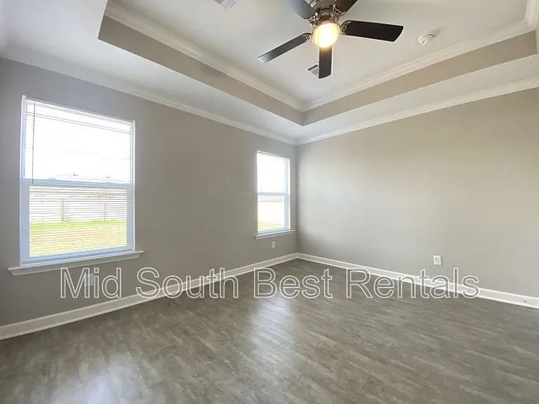 105 Magnolia Ct — Photo 8