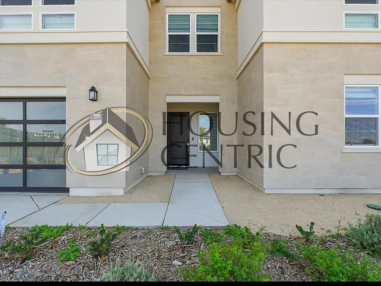 1390 Wheeler Peak Ct — Photo 4