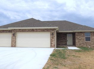 3801 W Riley St, Bolivar, MO 65613