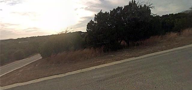 2nd image of 400 Southwind Rd