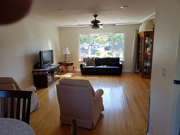 2nd image of 1049 Summersong Ct