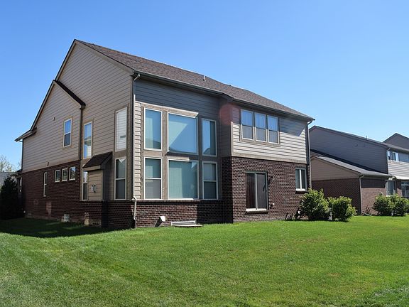2nd image of 51155 Glen Hollow Ave