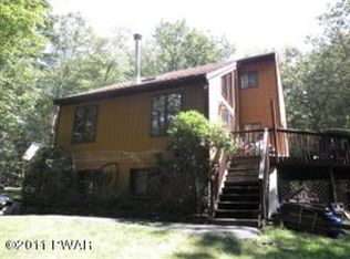 122 Peach Rd, Milford, PA 18337