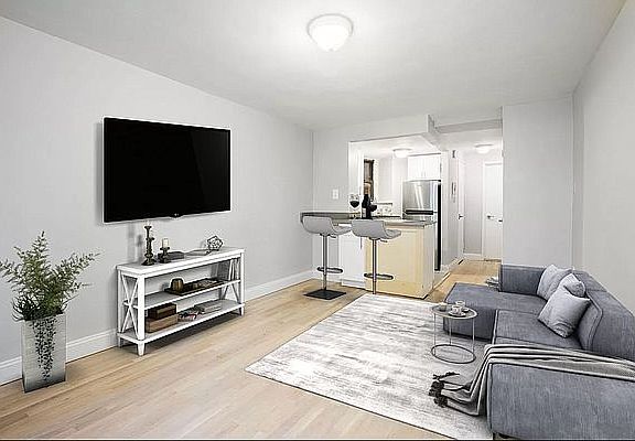 2nd image of 225 E 82nd St APT 1c