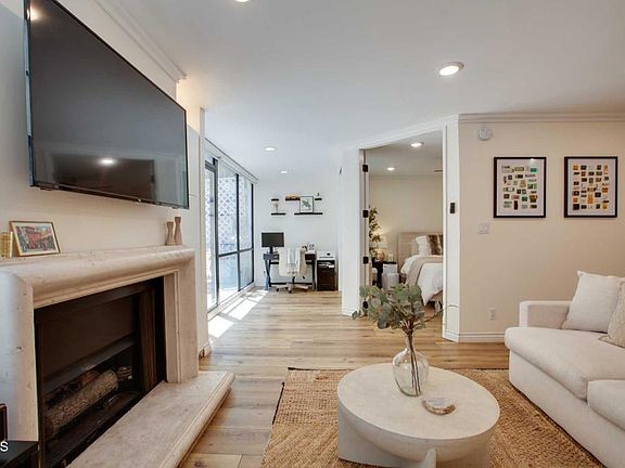 3rd image of 750 N Kings Rd APT 117