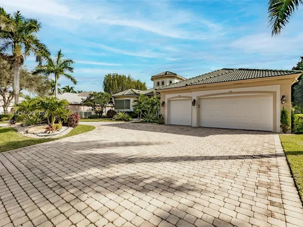 3250 W Stonebrook Cir, Davie, FL 33330