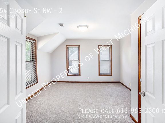 4th image of 854 Crosby St NW APT 2