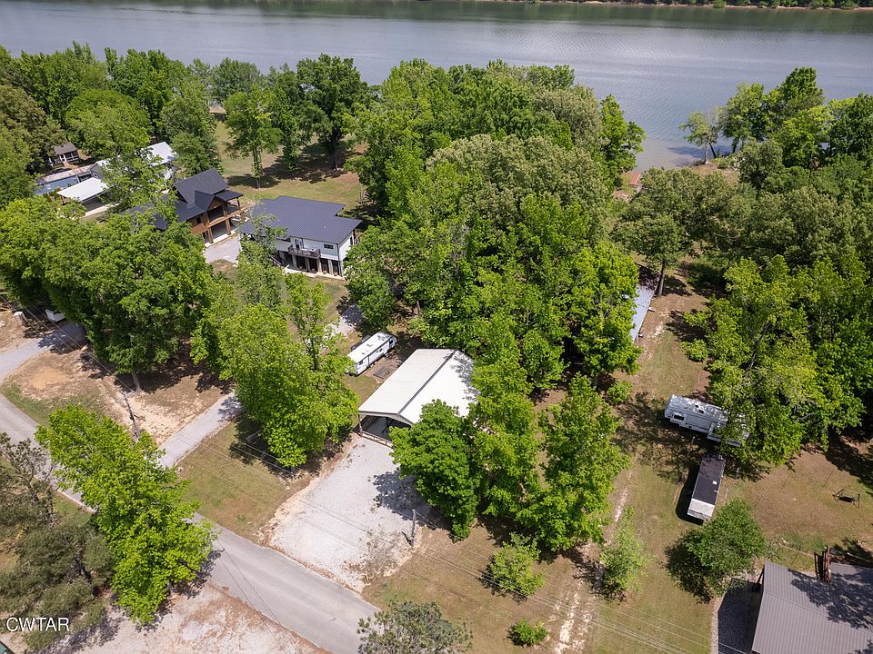 1st image of 529 Riverview Dr