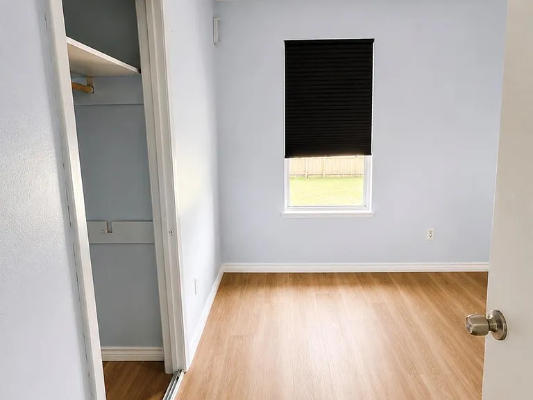 10415 Norton Dr — Photo 11