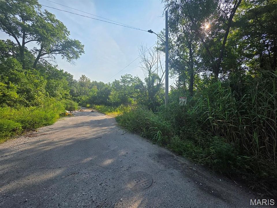 2nd image of Xx 74th St E