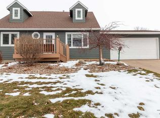 4716 E 33rd St, Sioux Falls, SD 57110