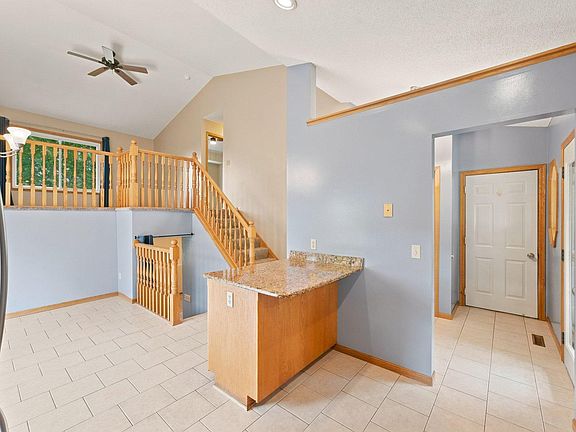 5th image of 1575 Fountain Ln