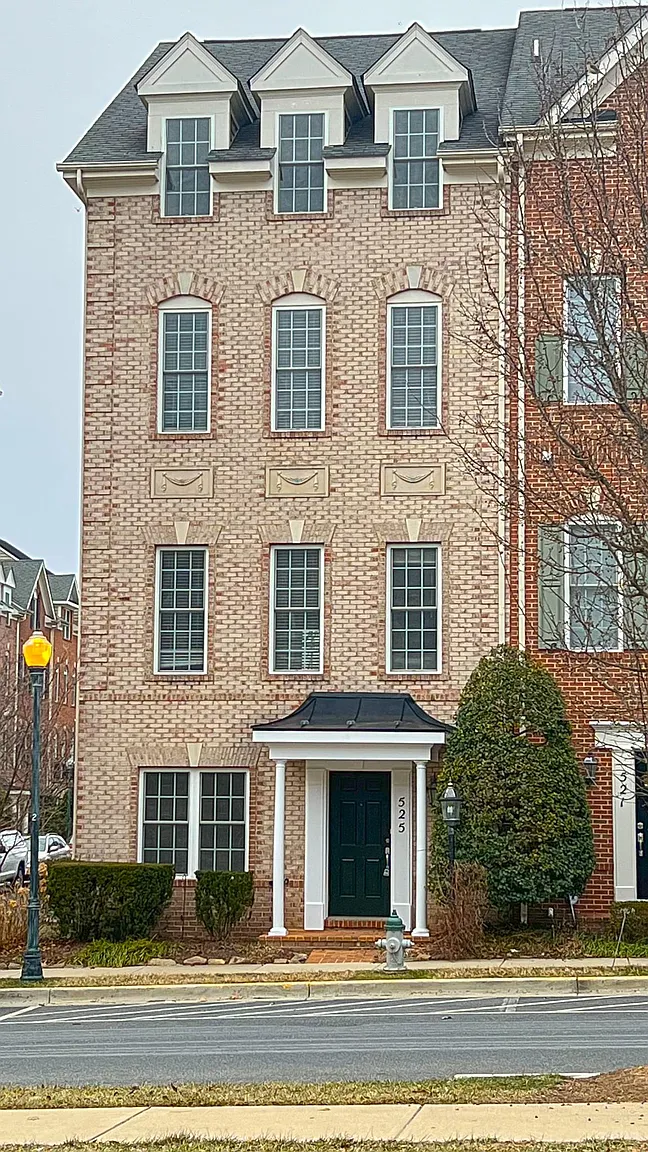 525 Cedar Spring St photo 1