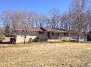 433 Division St, Shady Spring, WV 25918