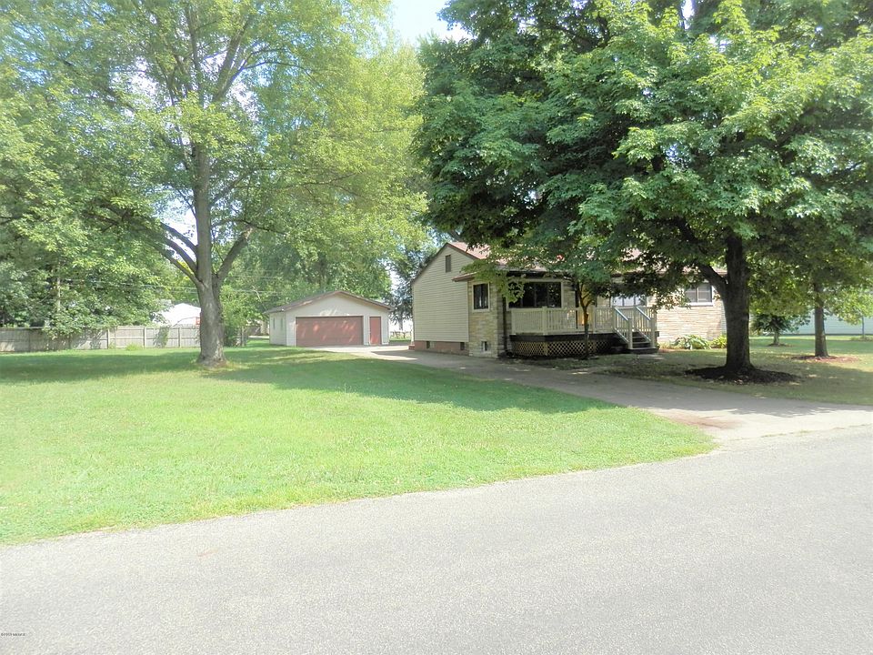 1st image of 69133 Vicky Dr